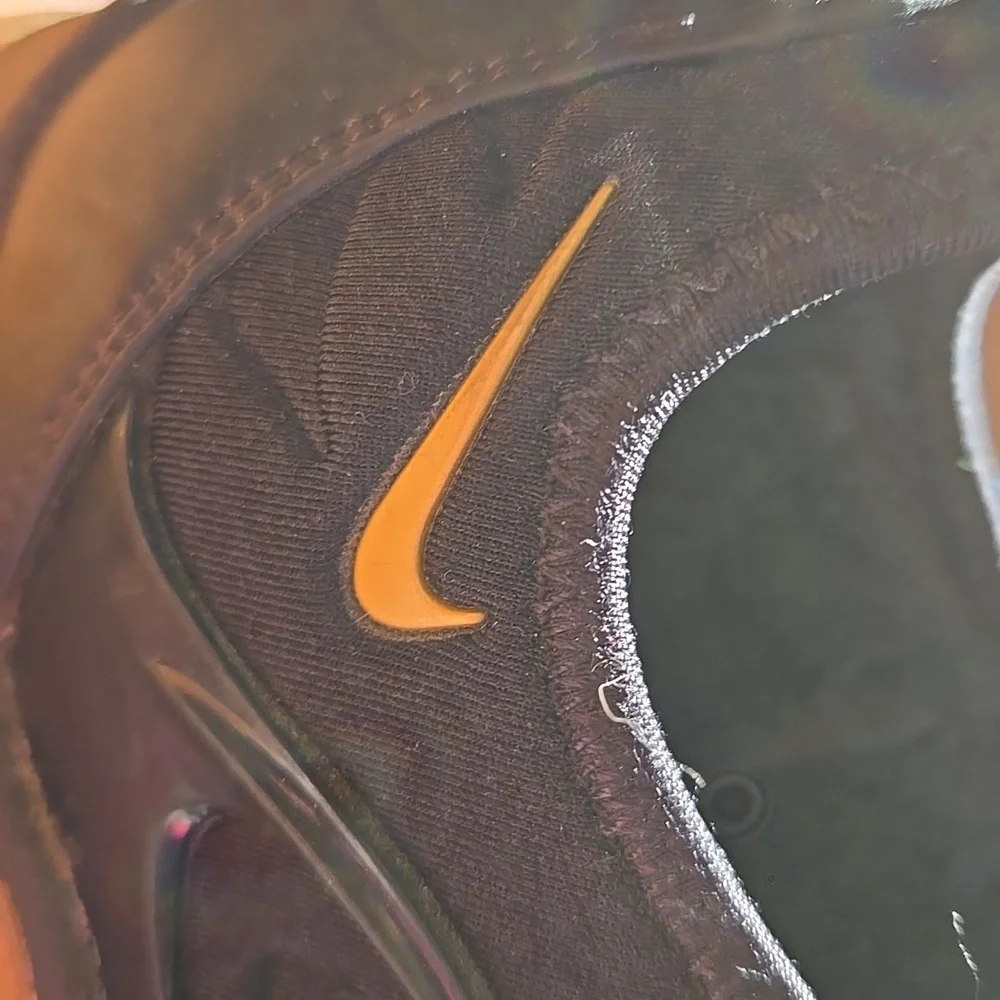 Nike Air Vapormax Plus Black & Gold - Picture 4 of 8